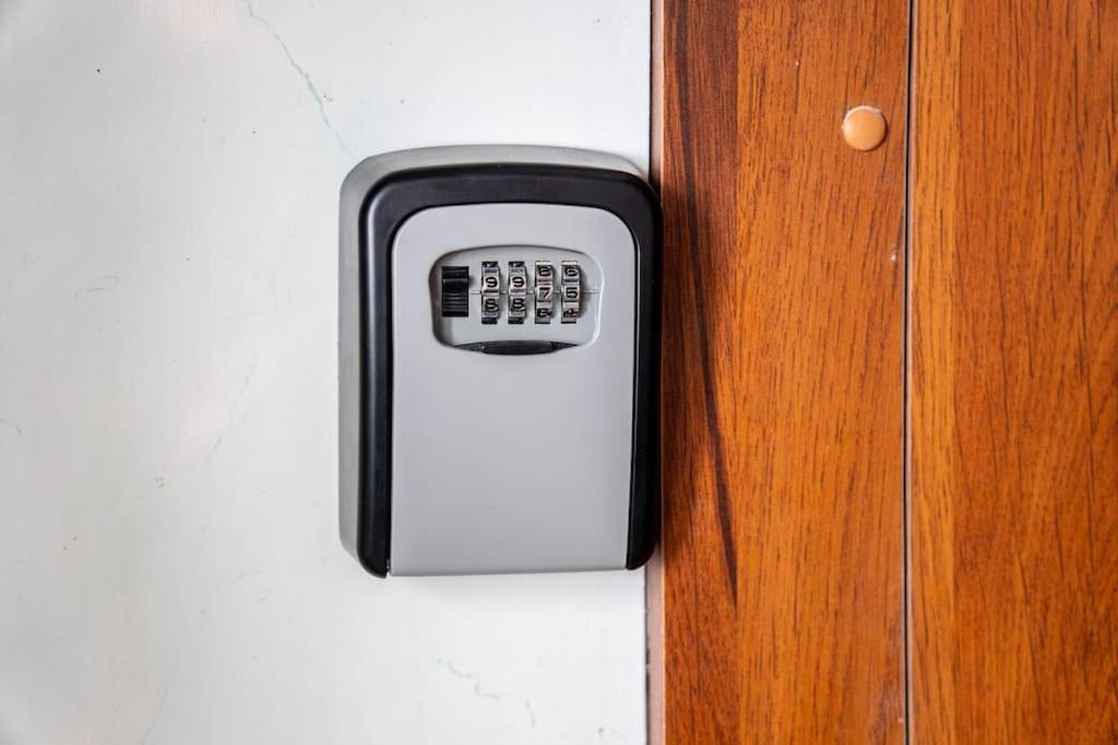 Modern Flat In Old Town Kaunas - Free Parking & Self Check-In Esterno foto