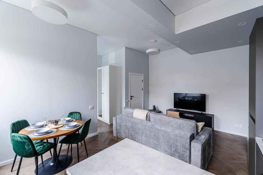 Modern Flat In Old Town Kaunas - Free Parking & Self Check-In Esterno foto