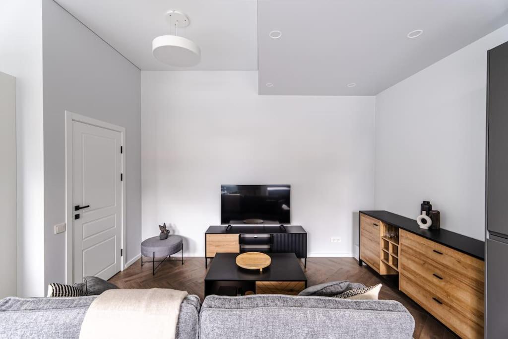 Modern Flat In Old Town Kaunas - Free Parking & Self Check-In Esterno foto